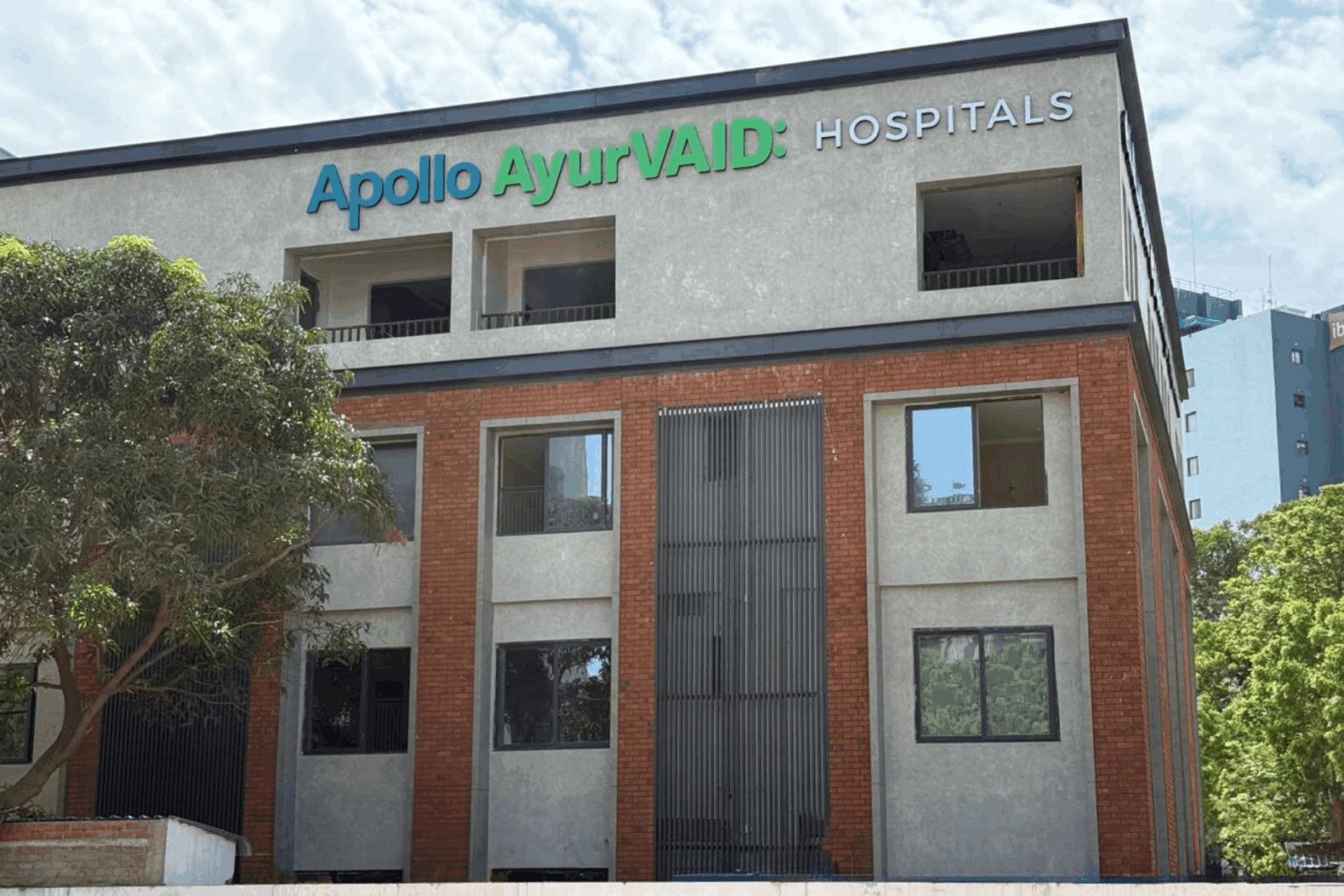 Ayurvedic Treatment for Lower Back Pain Chennai | Apollo AyurVAID